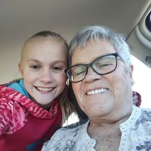 Meet your Posher, Liz